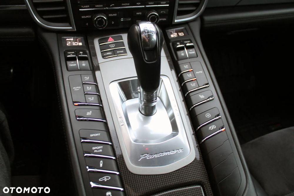 Porsche Panamera GTS - 21