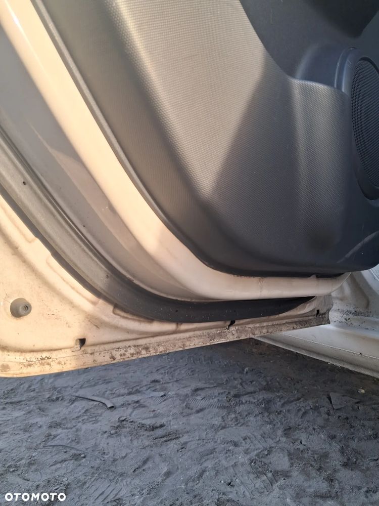 Kia soul I Drzwi lewy tyl A1 - 6