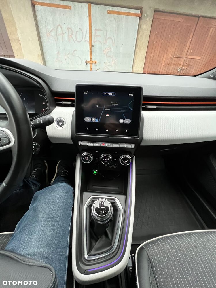 Renault Clio - 30