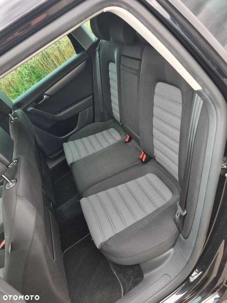 Volkswagen Passat 2.0 TDI DPF BlueMotion Technology Highline - 6