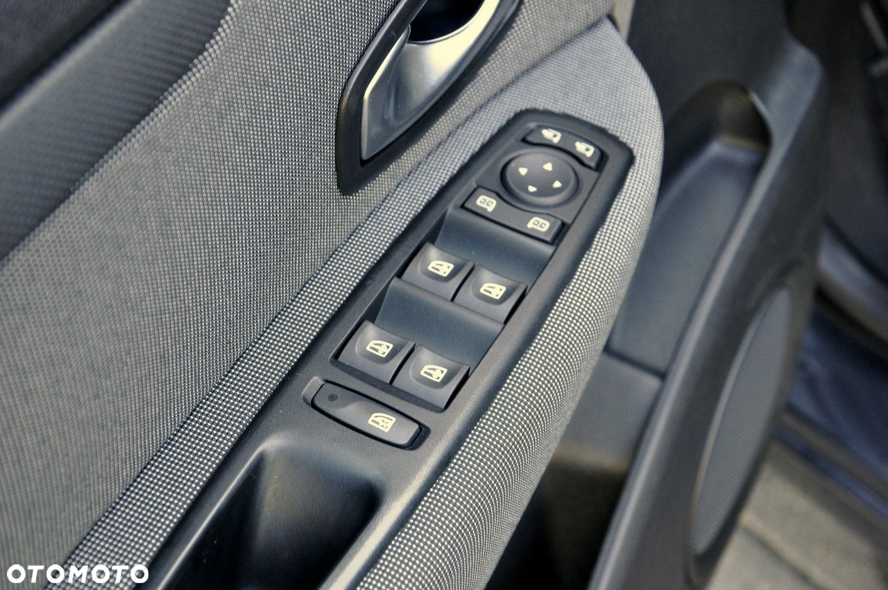 Renault Grand Scenic - 19