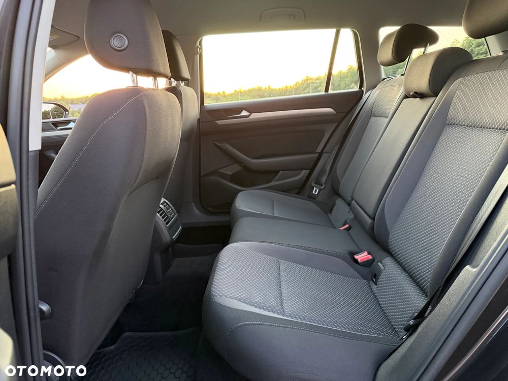 Volkswagen Passat 1.5 TSI EVO Business - 33
