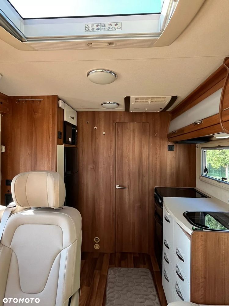 Mercedes-Benz Sprinter - 20