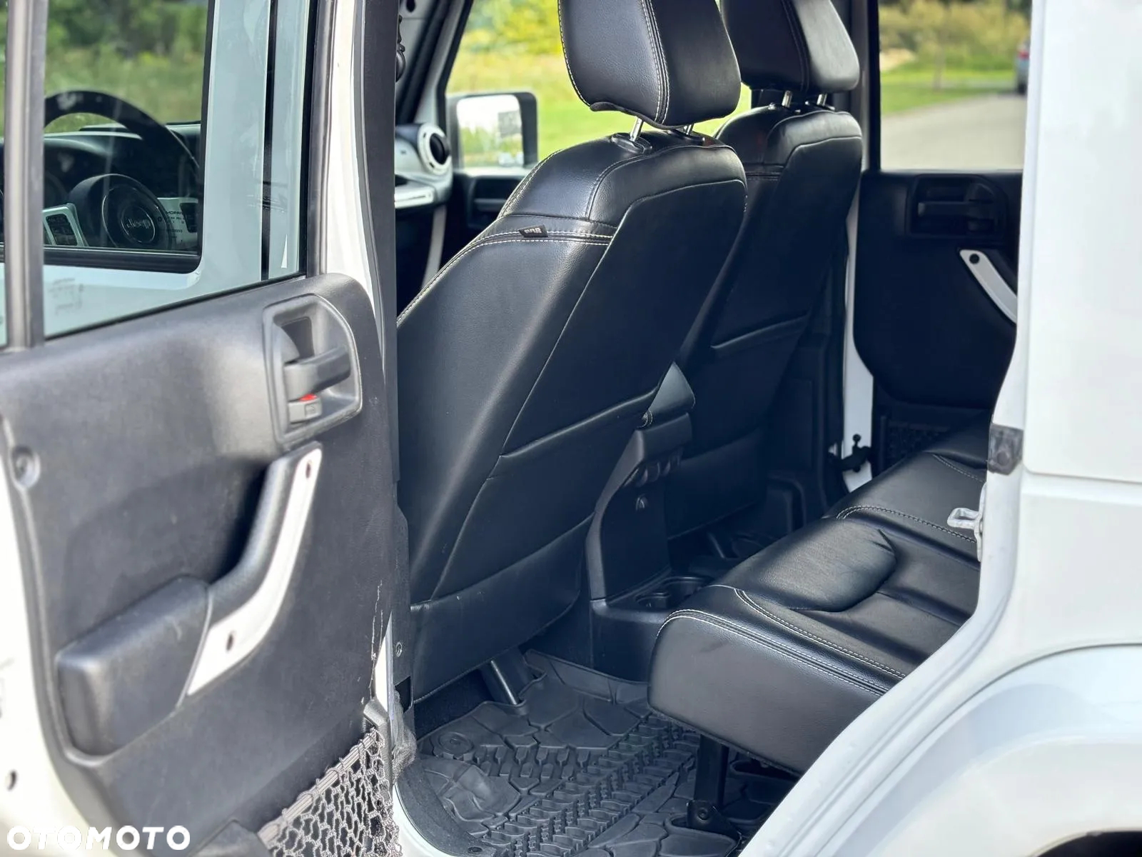 Jeep Wrangler - 23