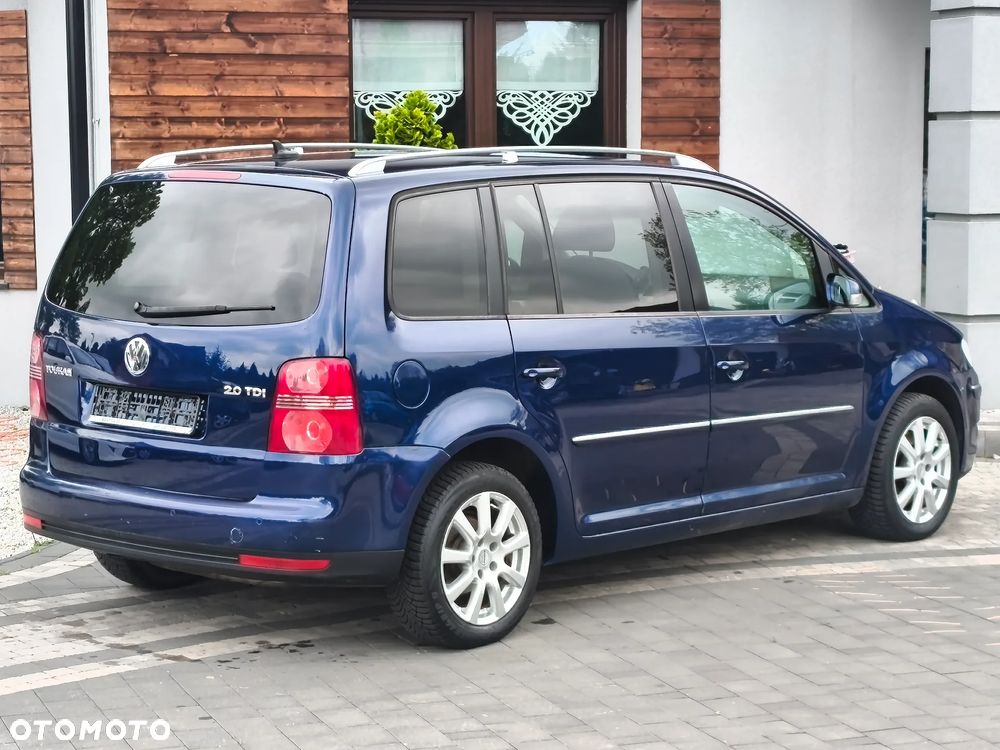 Volkswagen Touran 2.0 TDI DPF Highline - 19