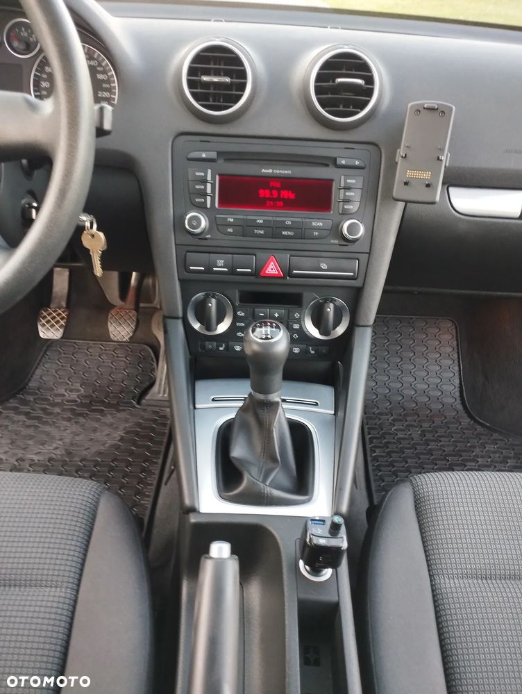 Audi A3 Sportback 1.6 Attraction - 19