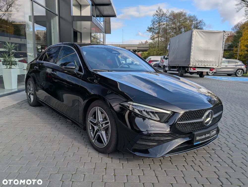 Mercedes-Benz Klasa A 200 AMG Line 7G-DCT - 4