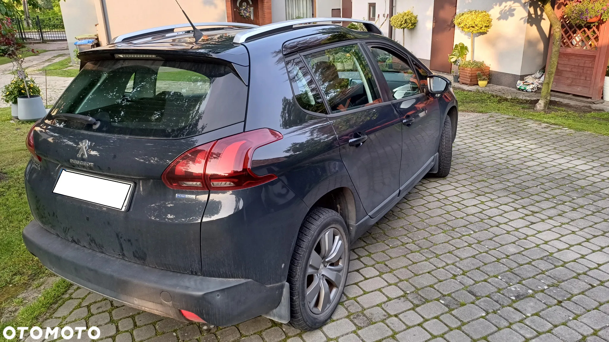 Peugeot 2008 1.2 Pure Tech GPF Active S&S - 3