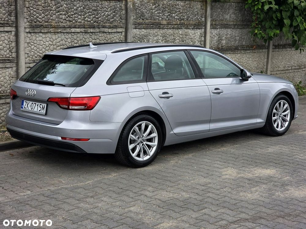 Audi A4 Avant 2.0 TDI - 9