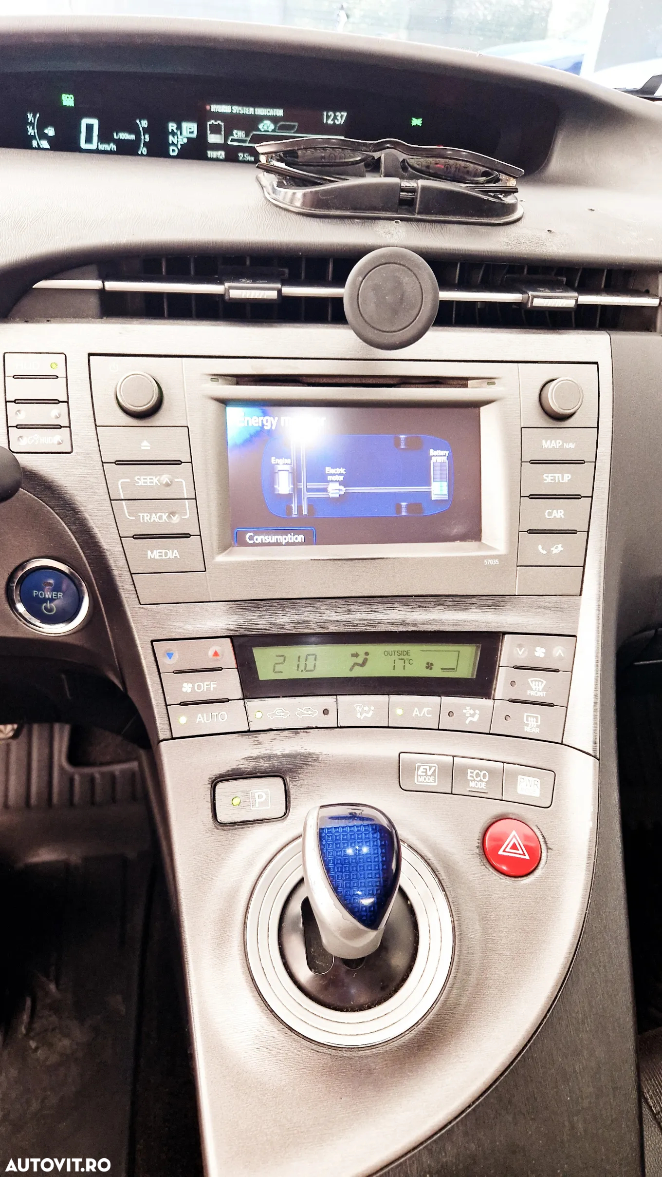 Toyota Prius - 17