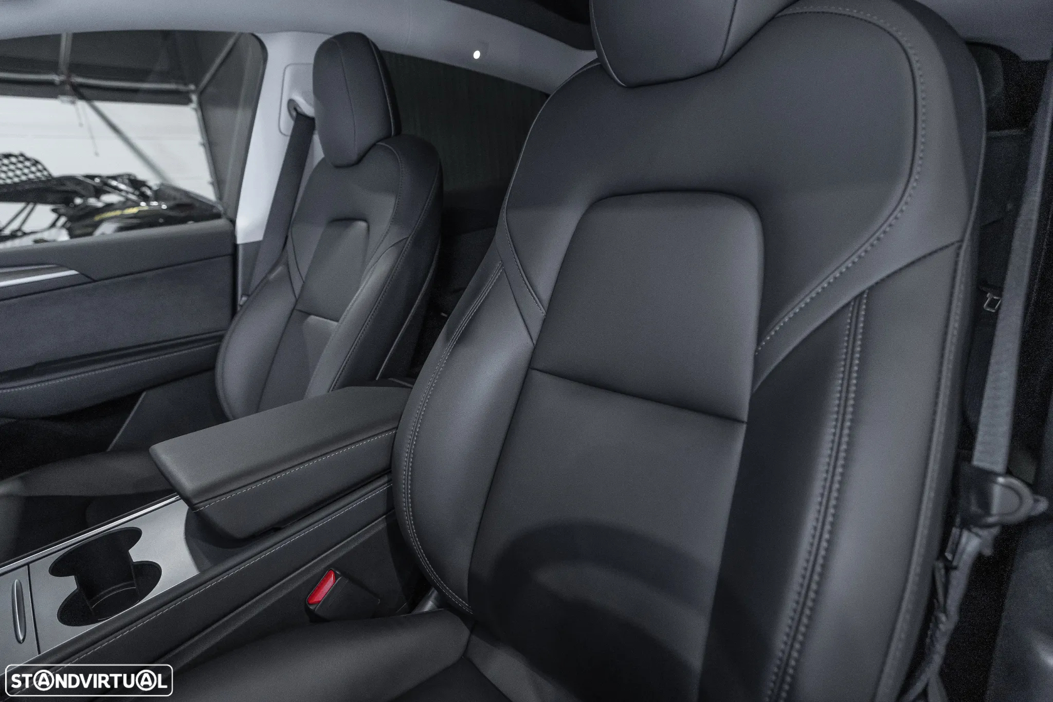 Tesla Model Y Long Range Dual Motor AWD - 22