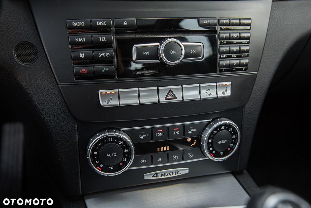 Mercedes-Benz Klasa C 30 T CDI AMG - 25