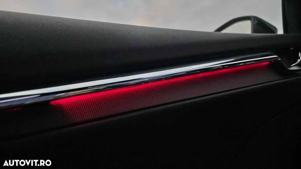 Skoda Octavia Combi 2.0 TDI DSG Tour - 17