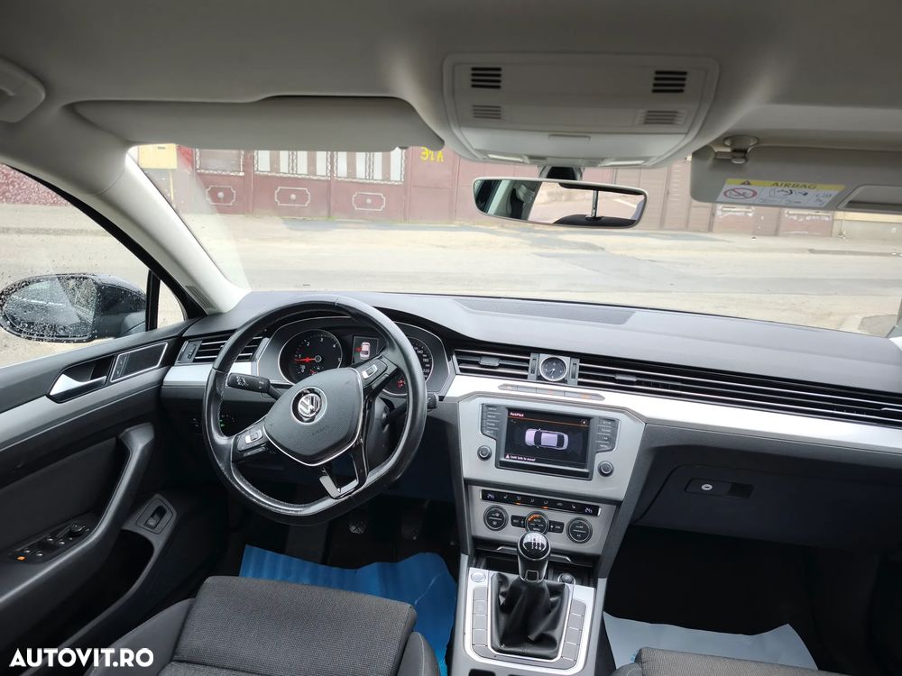 Volkswagen Passat 2.0 TDI (BlueMotion Technology) Highline - 12
