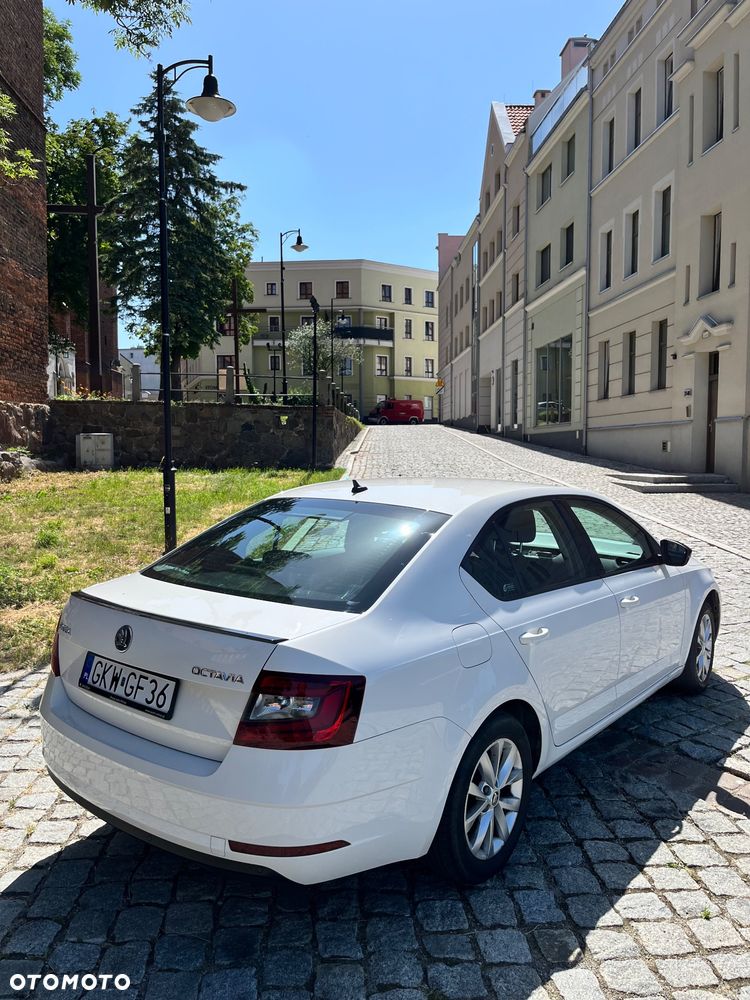 Skoda Octavia 1.5 TSI e-Tec Ambition DSG - 3