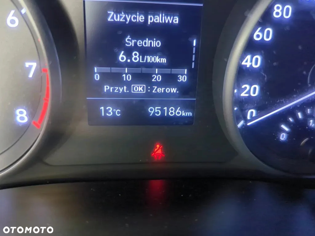 Hyundai i30 1.5 DPI Classic + - 18