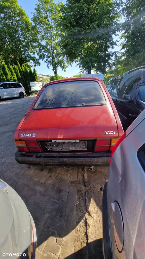 SAAB 900I na części - 4
