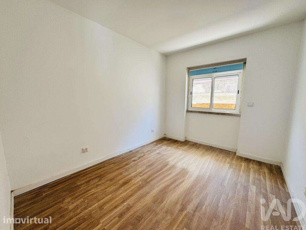 Casa / Villa T4 em Laranjeiro e Feijó de 210 m2 - Grande imagem: 4/8