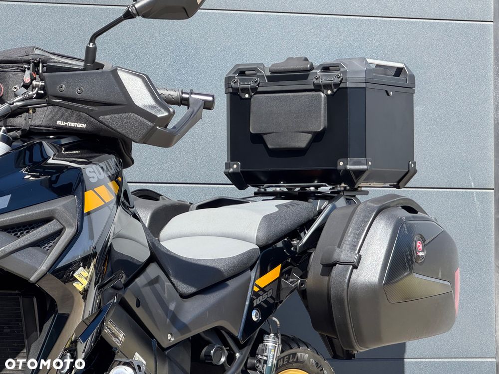 Suzuki V-STROM - 36