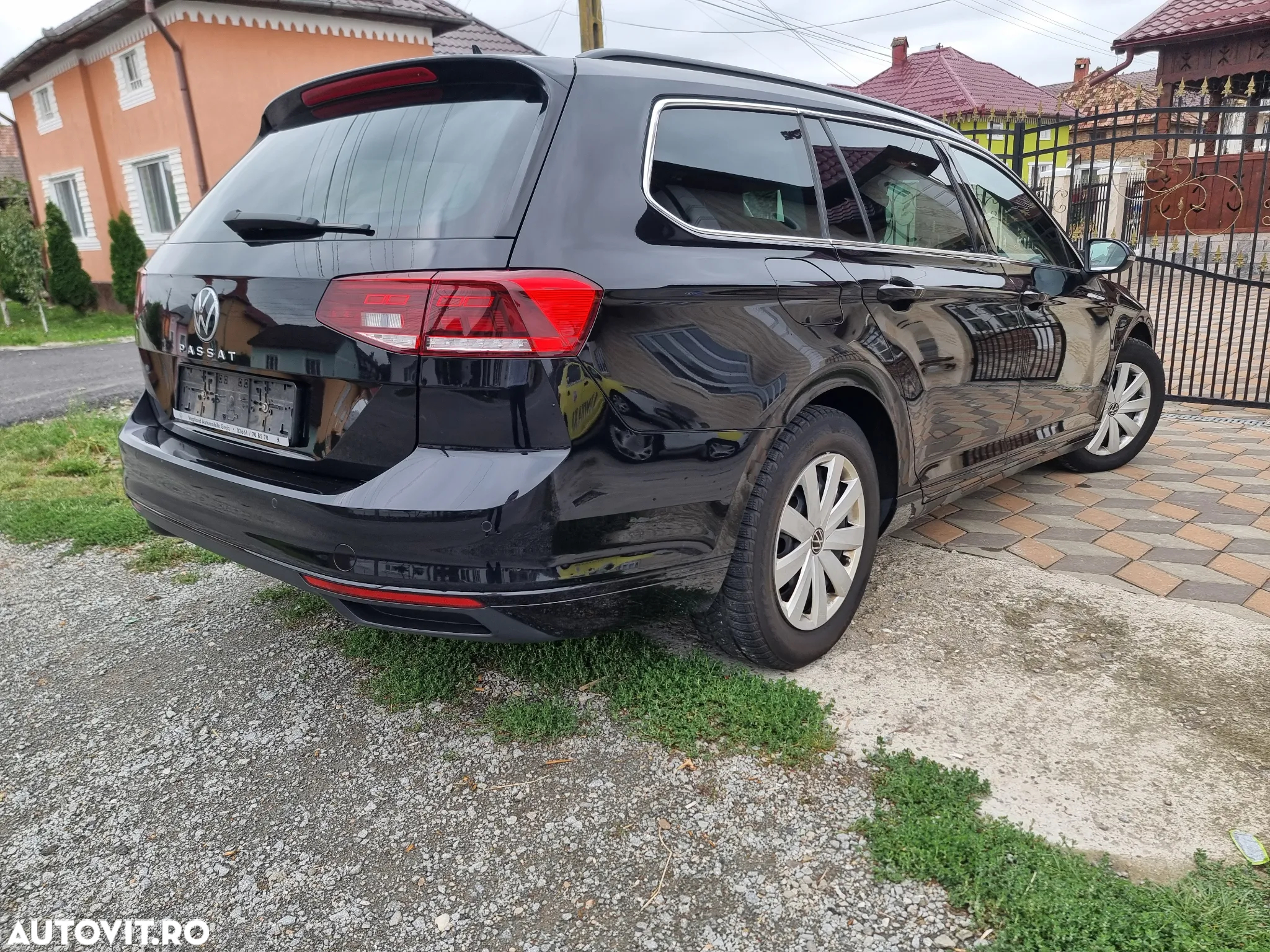 Volkswagen Passat Variant 2.0 TDI (BlueMotion Technology) Comfortline - 4