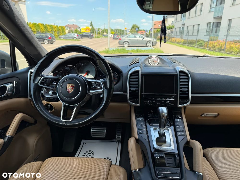 Porsche Cayenne S - 14