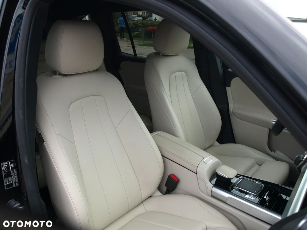Mercedes-Benz GLB 200 Progressive 7G-DCT - 17