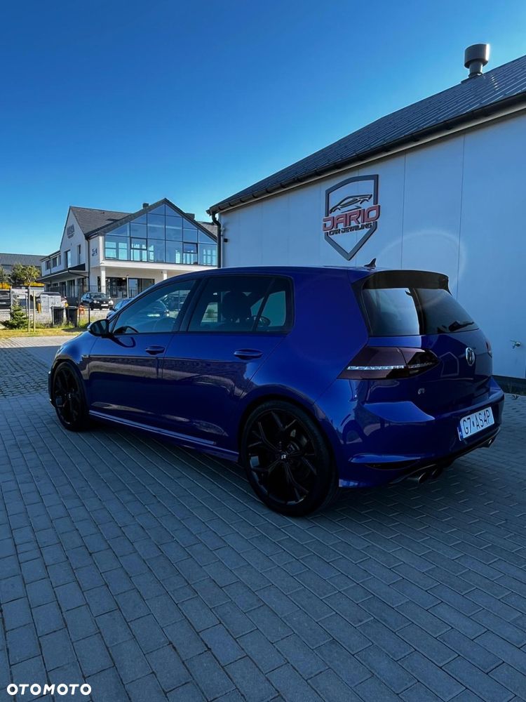 Volkswagen Golf - 9
