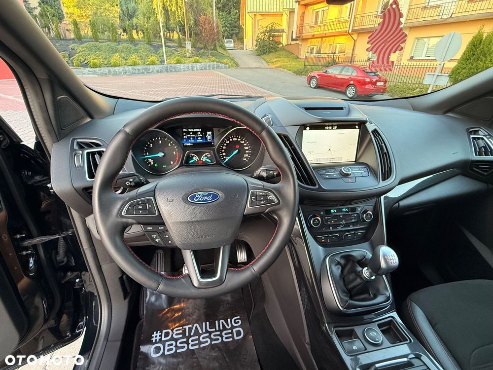 Ford Kuga 2.0 TDCi FWD ST-Line - 27
