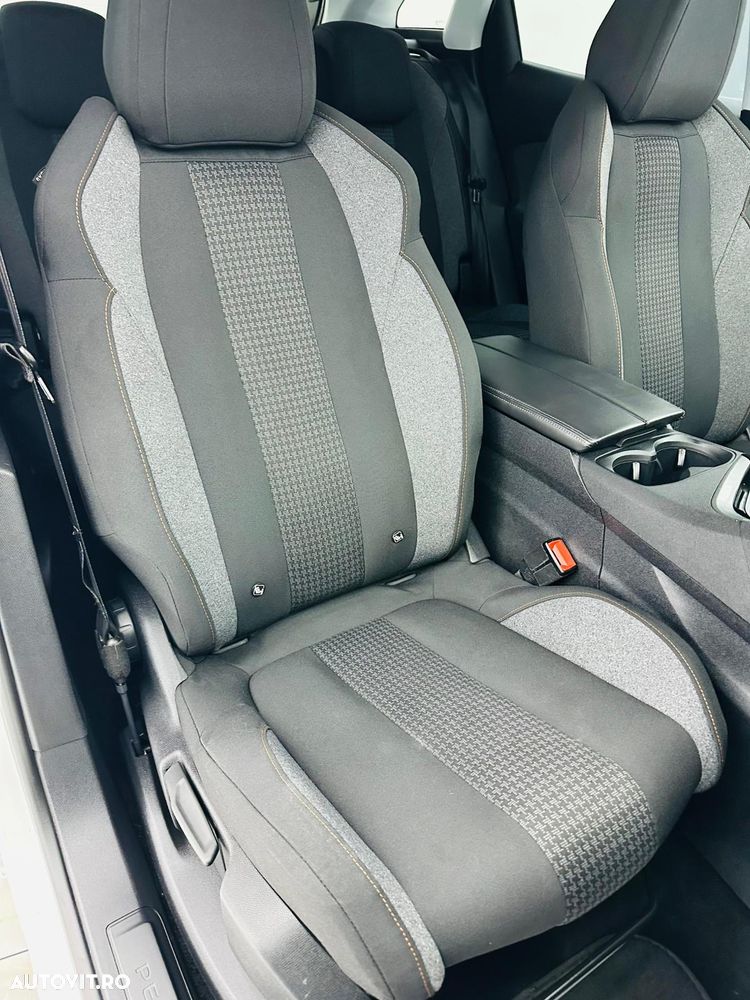 Peugeot 3008 PureTech 130 Stop & Start GPF Active - 19