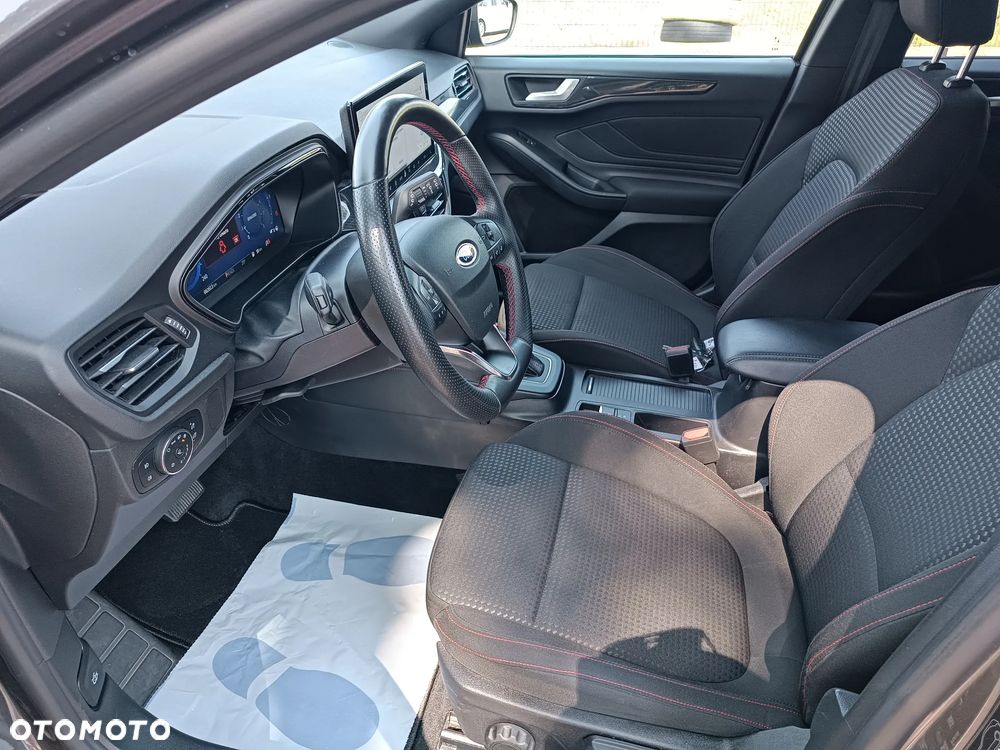 Ford Focus 1.0 EcoBoost mHEV ST-Line X - 16