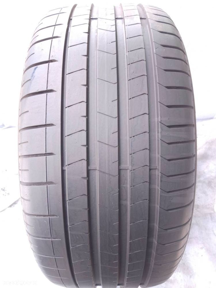 Pirelli P zero 285/40 R21 109Y 2023 7-7.5mm