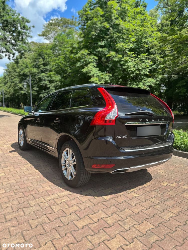 Volvo XC 60 D4 AWD Momentum - 25
