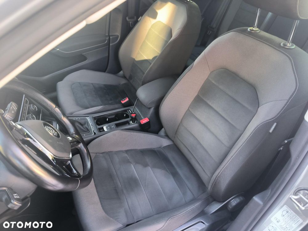 Volkswagen Golf 1.6 TDI BMT Highline - 14