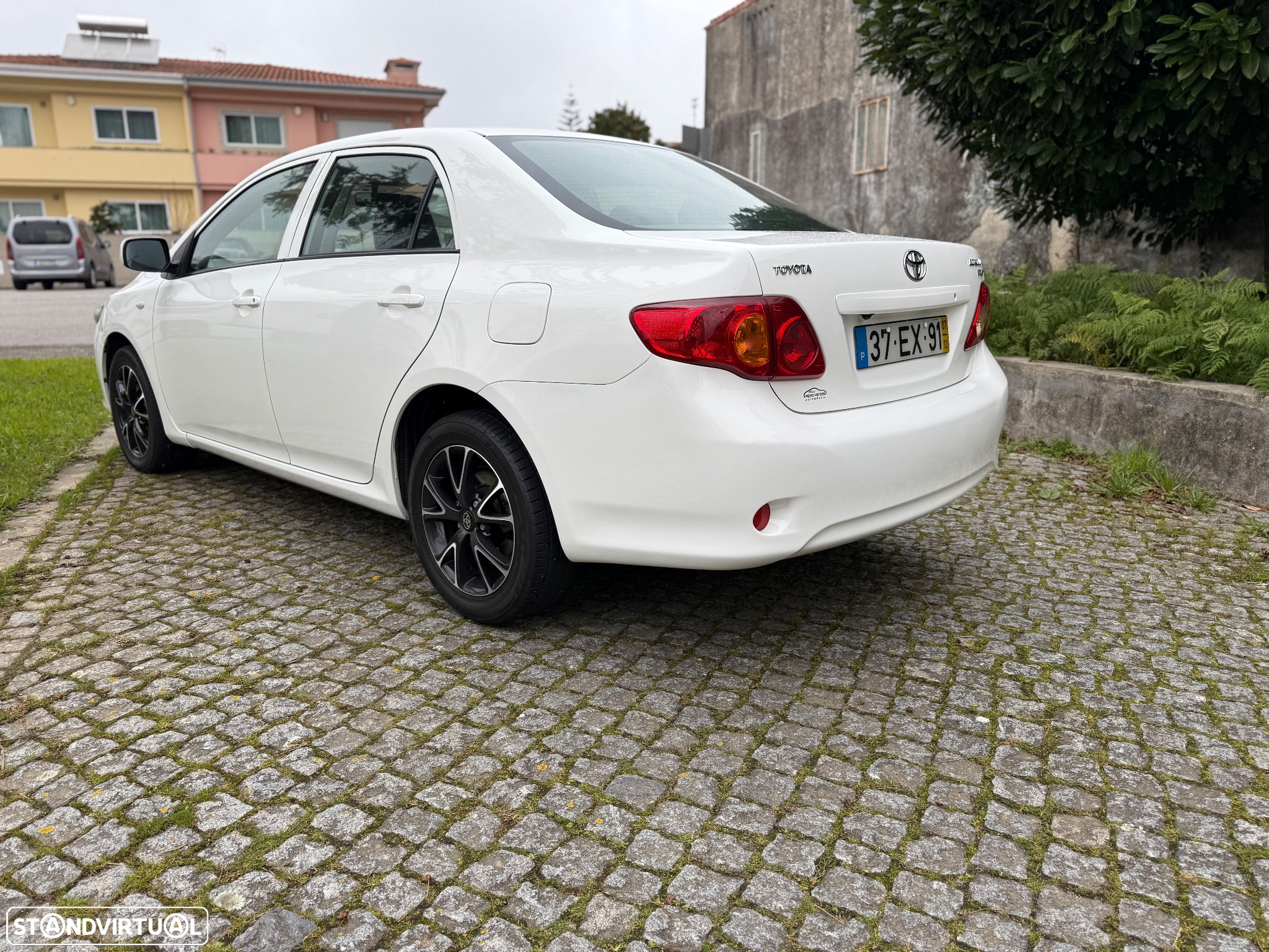 Toyota Corolla 1.4 D-4D Premium Plus - 3