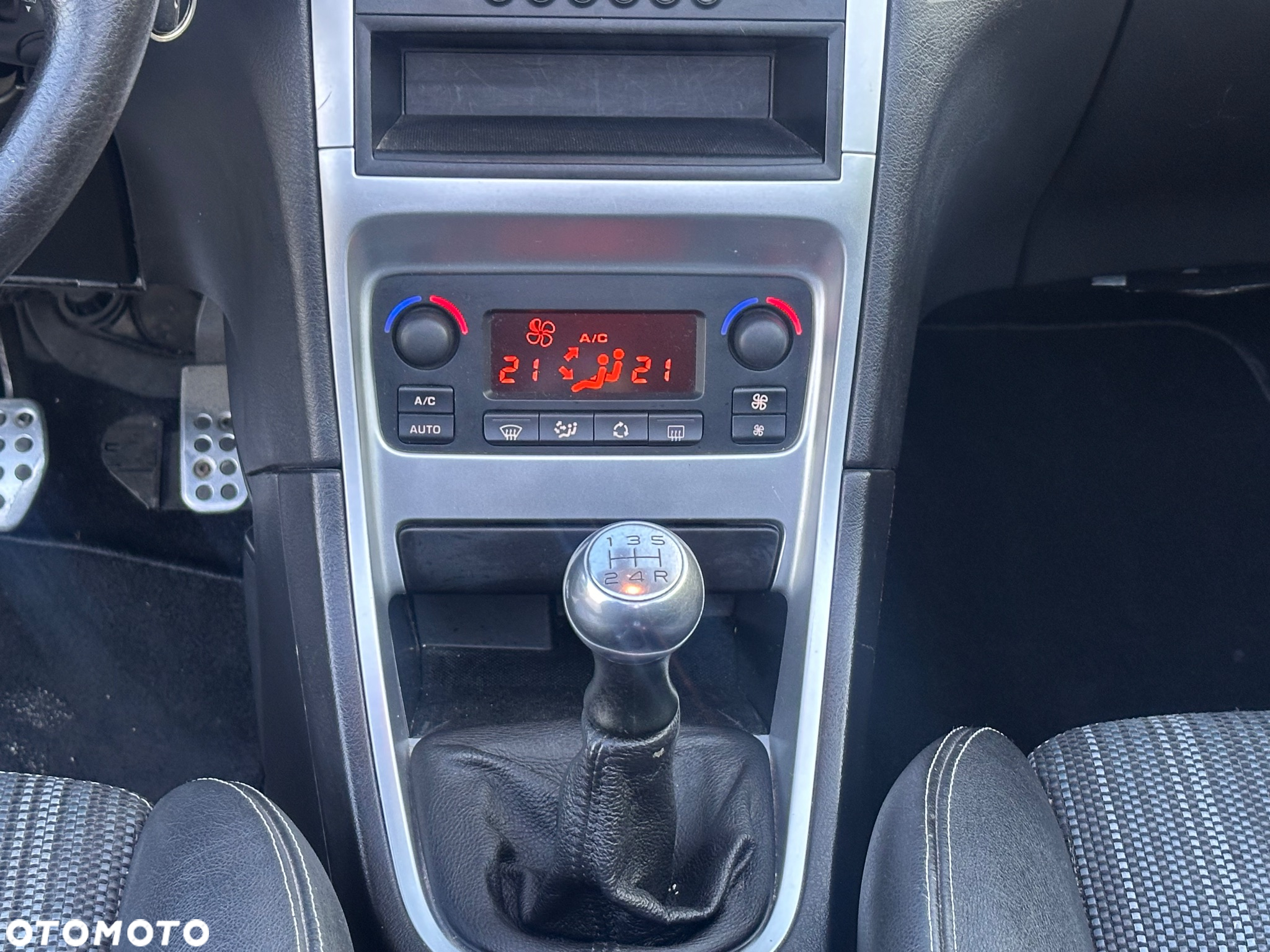 Peugeot 307 CC 140 JBL - 17