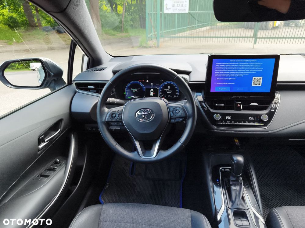 Toyota Corolla - 12