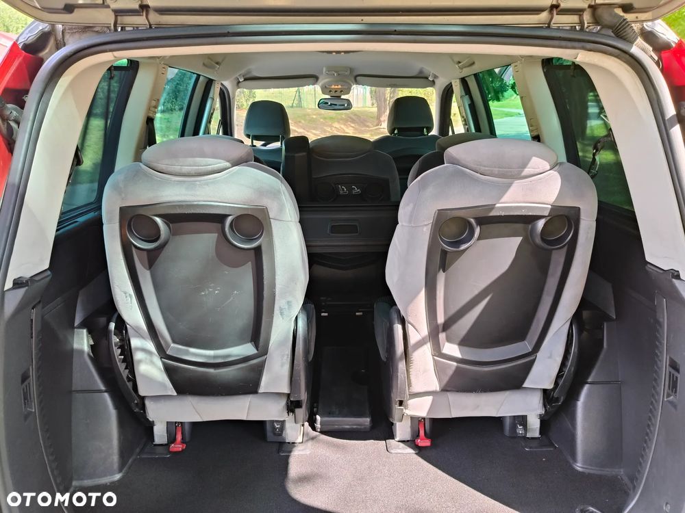 Citroën C8 HDi 165 Exclusive - 6