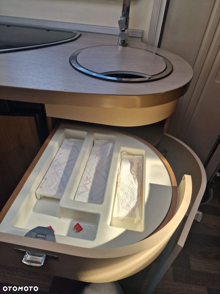 KNAUS Integra R18 - 36