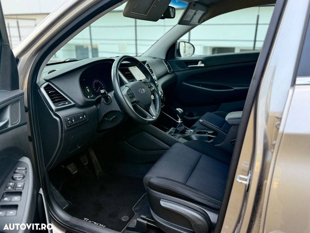 Hyundai Tucson 2.0 CRDI 4WD Passion - 11
