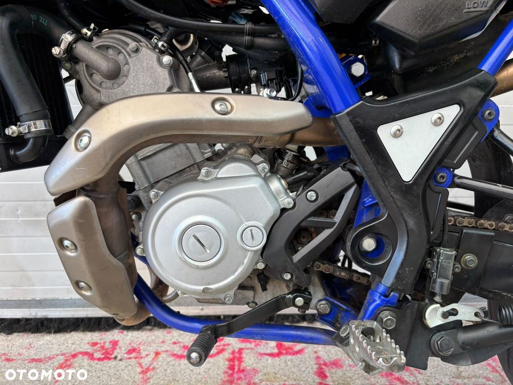 Yamaha WR - 28
