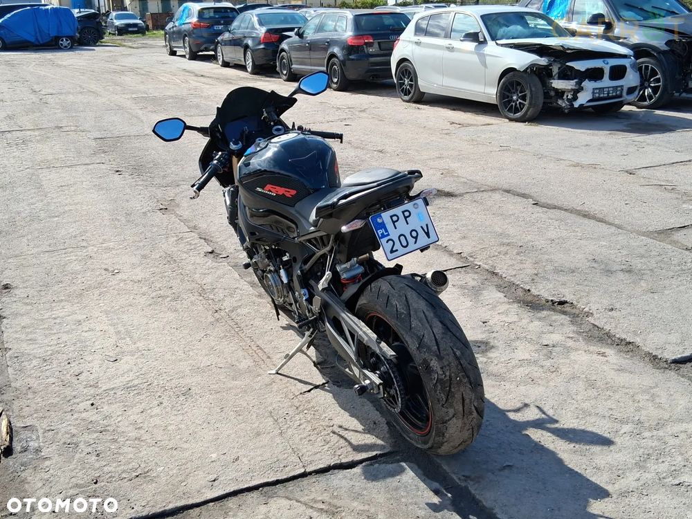 BMW S - 9