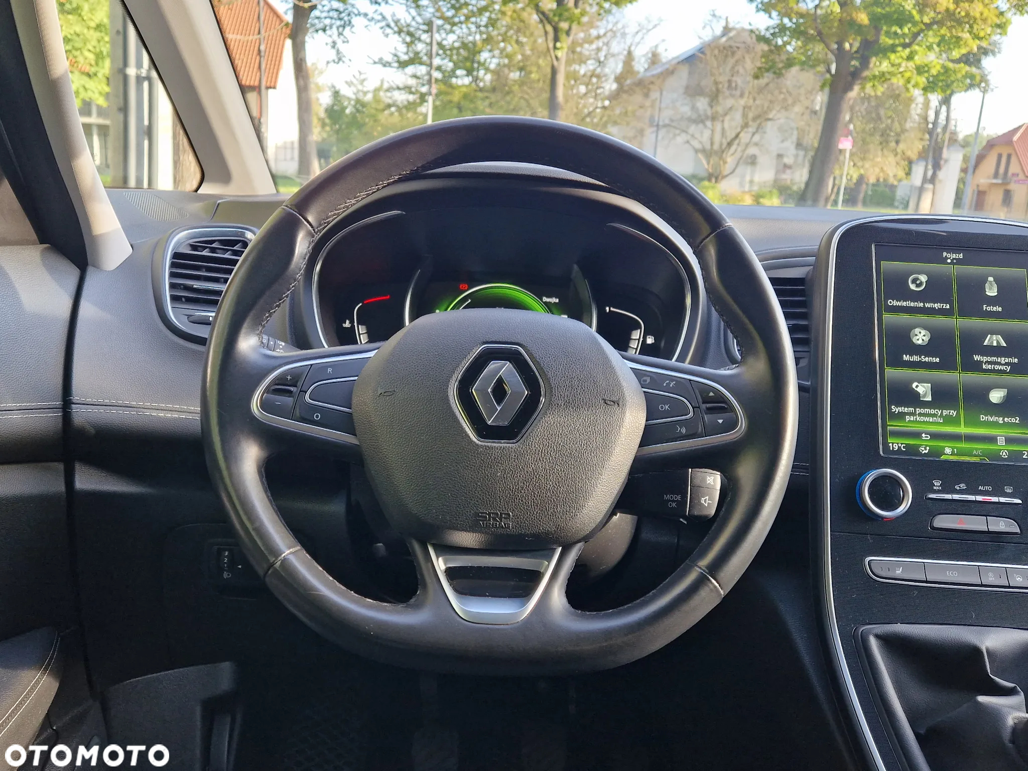 Renault Grand Scenic ENERGY TCe 130 BOSE EDITION - 29