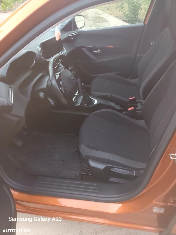 Peugeot 2008 1.2 PureTech Turbo S&S Active - 16