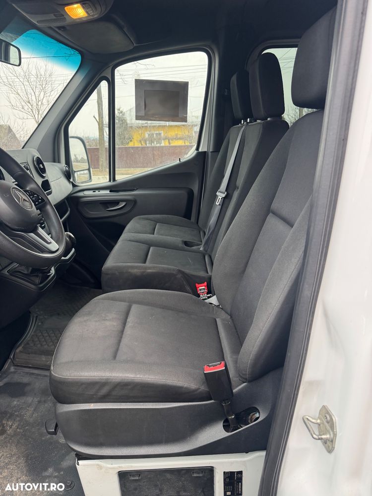 Mercedes-Benz Sprinter - 9