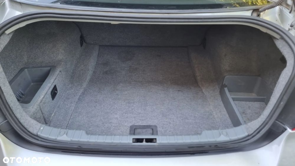 BMW Seria 3 320d DPF - 12