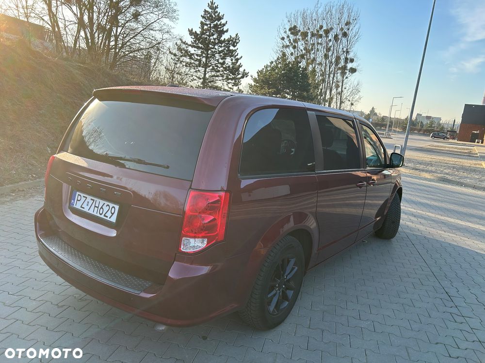 Dodge Grand Caravan - 15