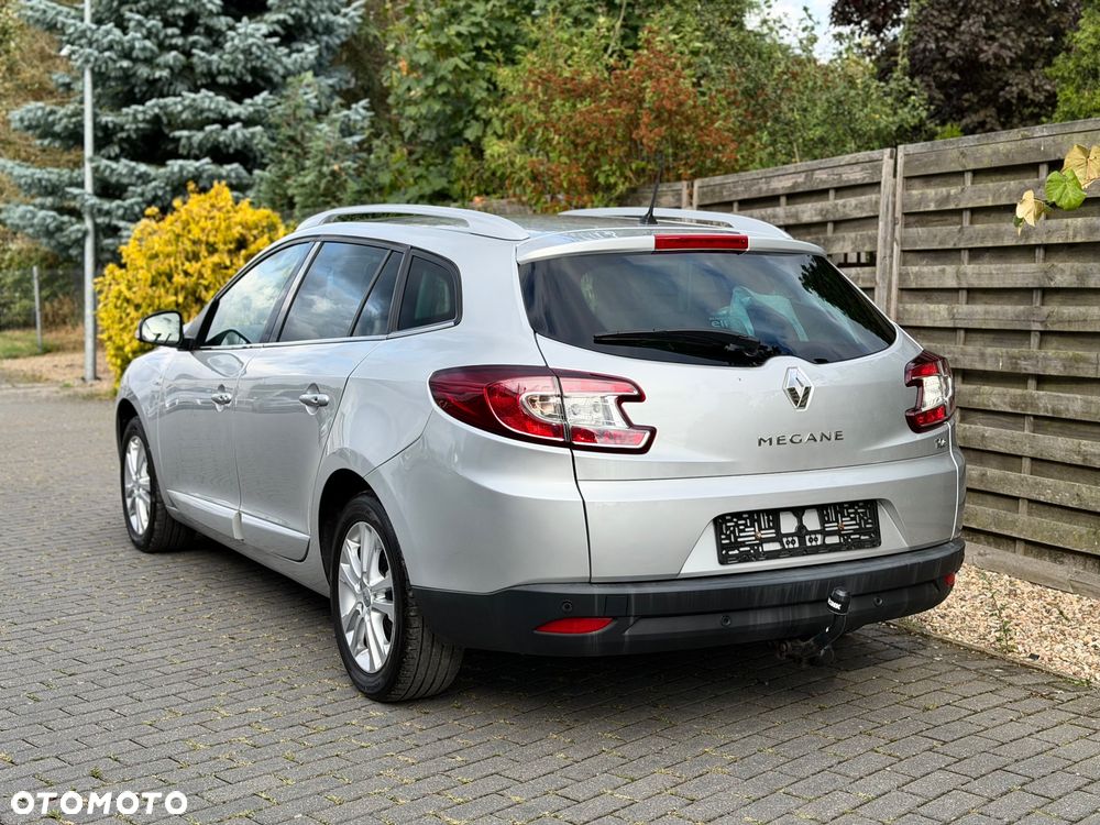 Renault Megane ENERGY TCe 130 BOSE EDITION - 5