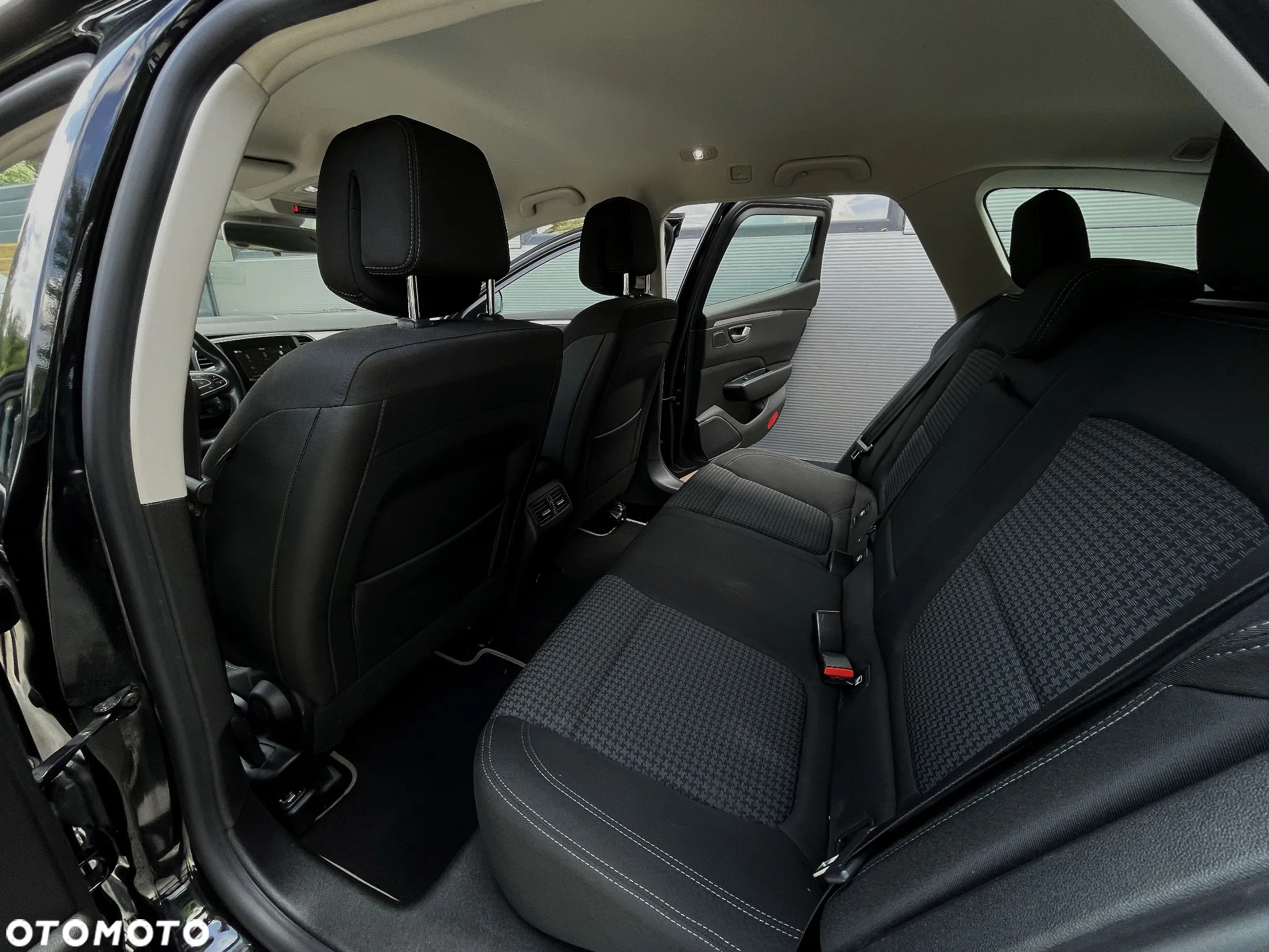 Renault Talisman Grandtour BLUE dCi 160 EDC INTENS - 39