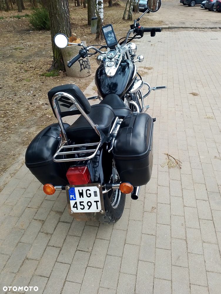 Suzuki Intruder - 8