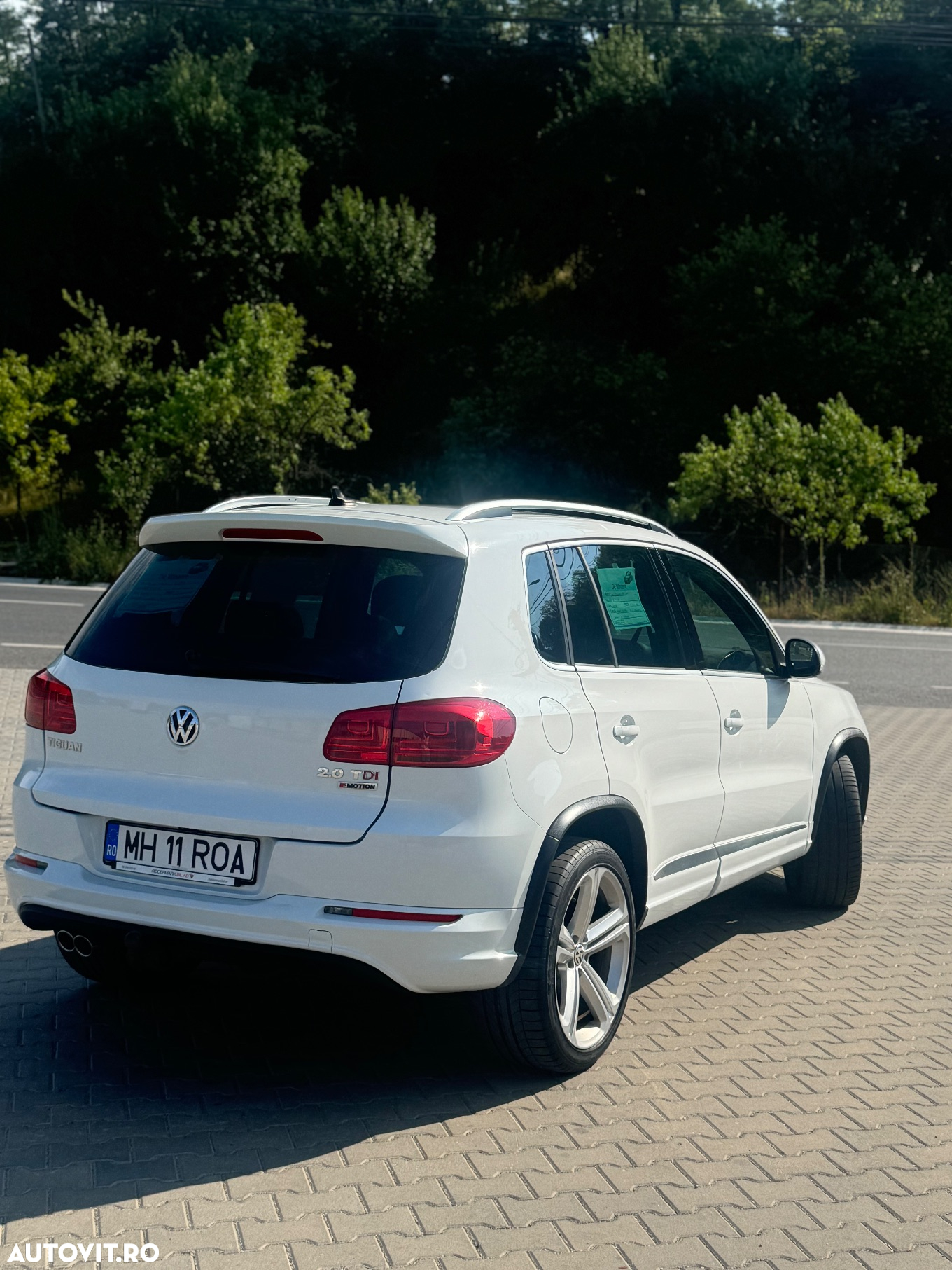 Volkswagen Tiguan 2.0 TDI 4Mot DSG Comfortline - 12